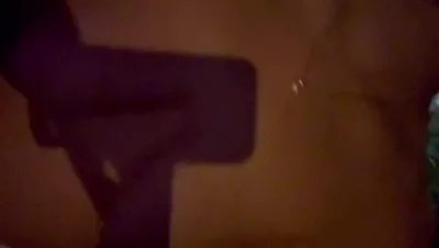 人妻露出第四弹小母狗尿尿